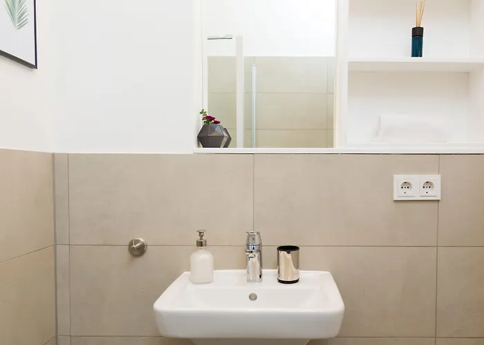 Bensimon Charlottenburg Apartment